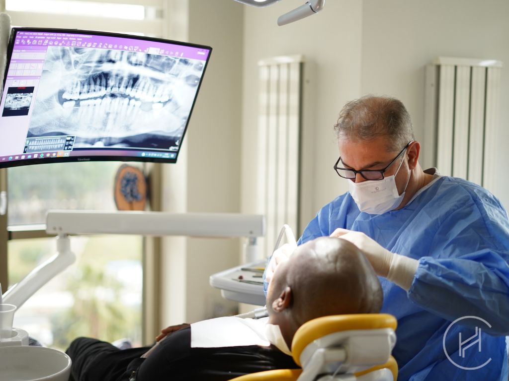 Zahnbehandlung in der Heva Clinic Istanbul Türkei